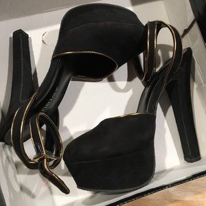 Women’s Black Heels